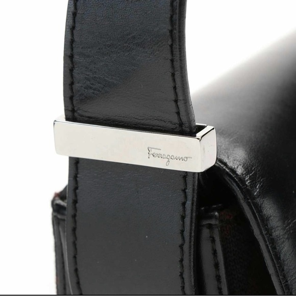 Ferragamo baguette shoulder bag - Picture 4 of 7